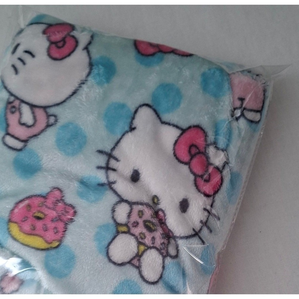 Hello Kitty Blanket